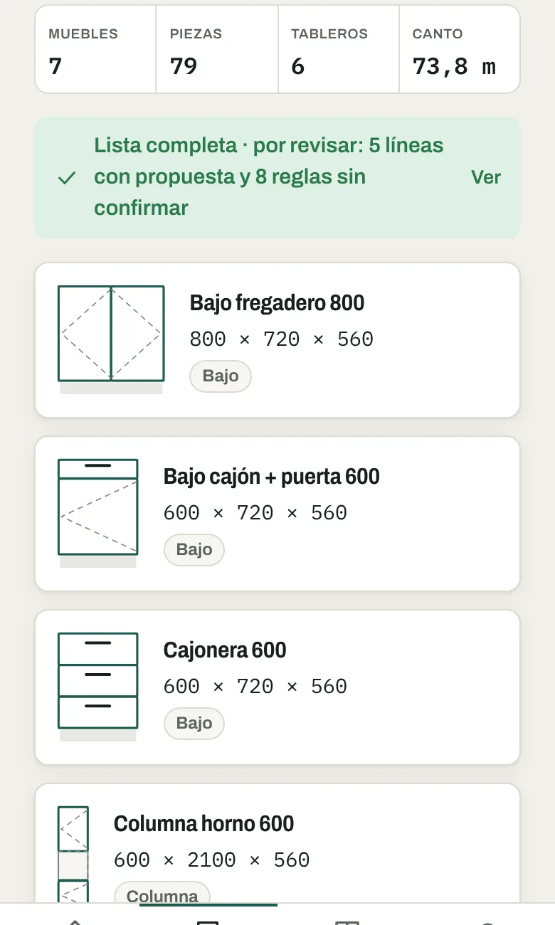 Muebles de una cocina en el móvil: bajo fregadero 800, bajo con cajón y puerta, cajonera 600 y columna horno.